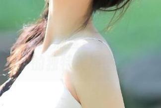 兔玩映画河边的黑丝合集：绽放在自然中的独特美感图册