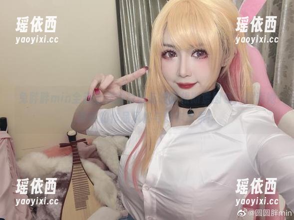 兔胖胖min全新上线的碧蓝航线雷根斯堡图包，探索她独特的作品风格与创作背景！