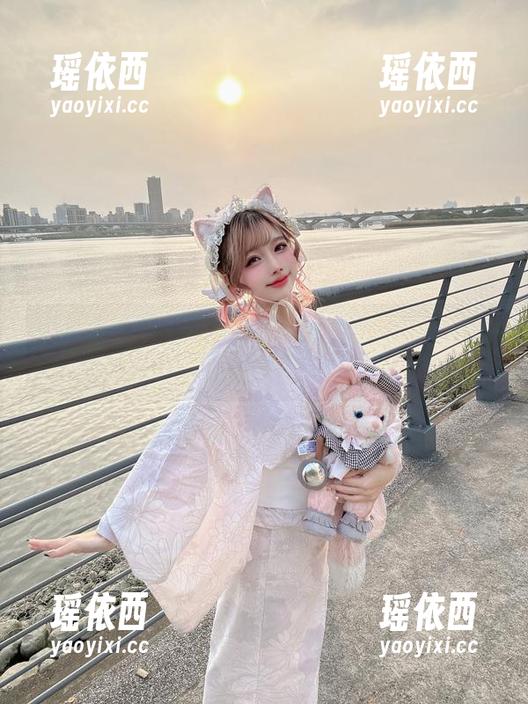 奶牛主题写真集：冲田凛花rinka高清图册带你探索田园风光