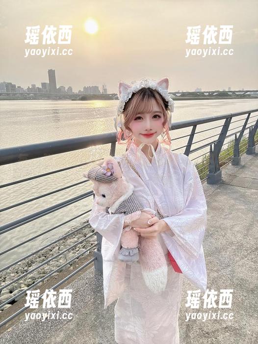 每一张都是故事：冲田凛花rinka私拍秘书主题原图欣赏