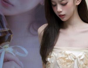 初夏女神 – 发现柒柒的蛇蝎美女写真，完美诠释了性感与优雅的结合！