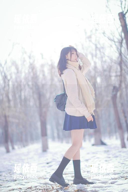周叽是可爱兔兔黑丝写真集：优雅与性感的资源融合之作