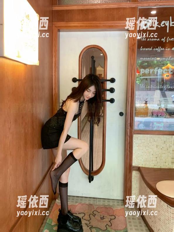 唐韵写真 - 感受楚楚的夏天：独特写真合集带你畅游清凉季节