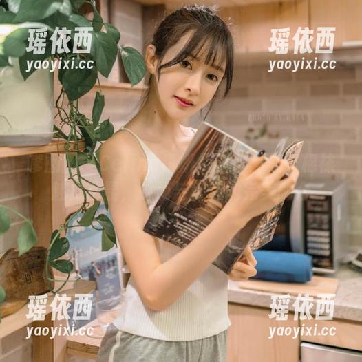 嗲囡囡 - Celina青妍最新作品集：棉袜魅力尽显，时尚与舒适的完美融合