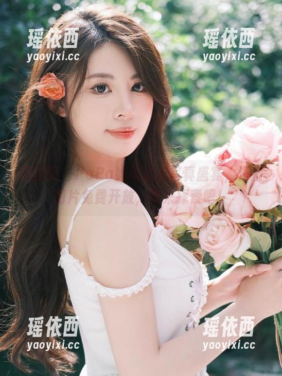 嗲囡囡 - PaPa妈咪泳衣写真盛宴，海量图片免费开放，快来探索吧！