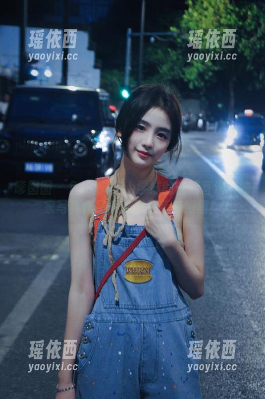 嗲囡囡 - 鱼子酱Fish学妹的奋起直追：独家写真作品集最新更新辣眼睛！