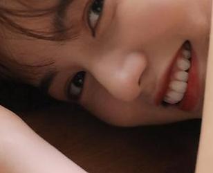 壹吻映画 – 梦梦的毛衣作品魅力：图集展现她独特的审美与创意