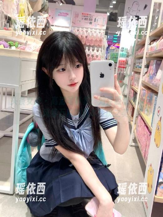 头条女神 - 高清写真集：刘芸熙和服系列，风情万种的日本传统之美