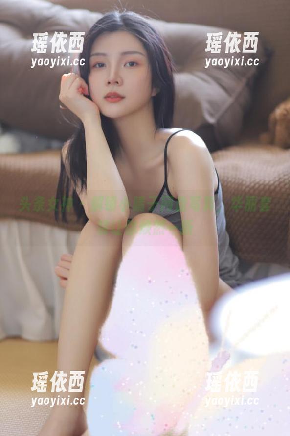 头条女神-小晴子 头条女神 - 解锁小晴子网盘写真,华丽套装让你焕然一新