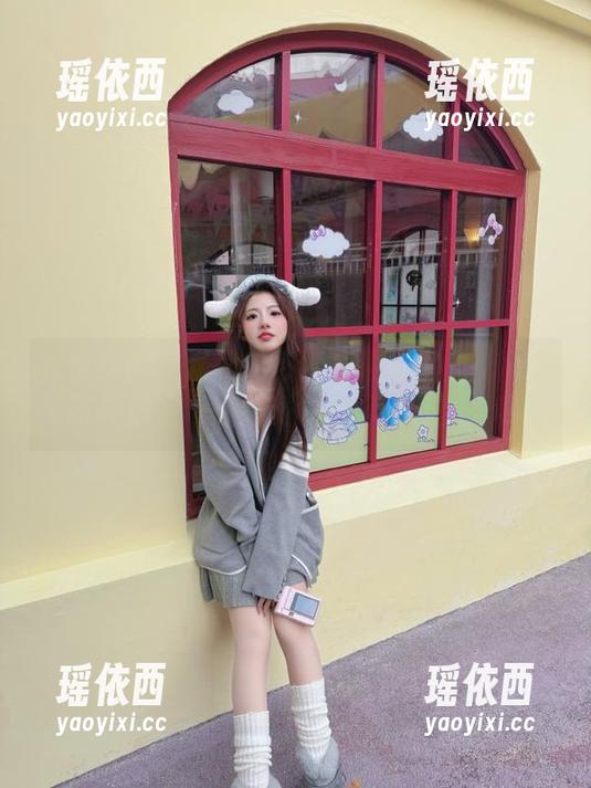 头条女神 - 裸足的艺术表达：幻雪儿高清写真集，带您感受不一样的视觉盛宴