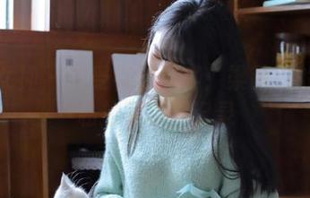 头条女神 – 享受视觉盛宴:梁芮溪的美足私拍写真全记录