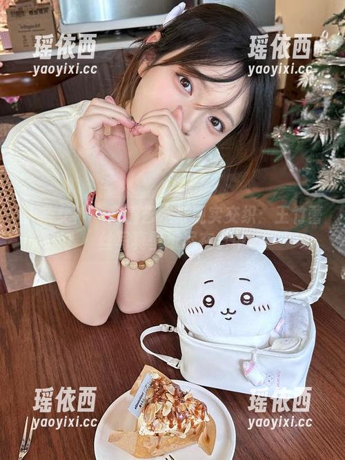 头条女神-王竹 头条女神 - 高清艺术与现实交织:王竹蕾丝写真壁纸尽在其中