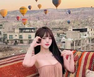 头条女神 – 美纳子OL的写真世界：汇聚网盘中精选的写真合集，登录即享受无私奉献的视觉盛宴！