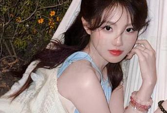 在女主K的天使写真集中，发现那些让人心动的动人原图！