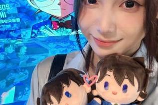 微密圈 – 借助运动内衣，女刺客的私房作品展现出无限可能