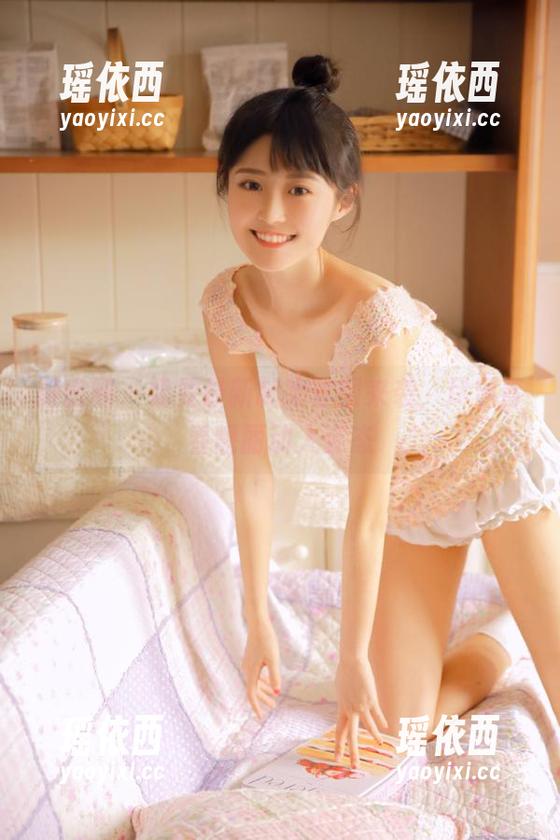 奶雯 微密圈 - 奶雯最新制服套图来袭,尽显青春靓丽动人姿态
