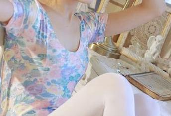 让人垂涎的高清图片：宋哈娜诠释LoozyNO.02点心的诱惑