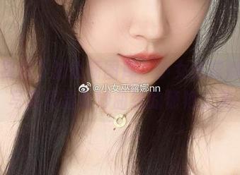 独特视角下的最新图库，小女巫露娜长腿写真尽显曼妙曲线的惊艳之美