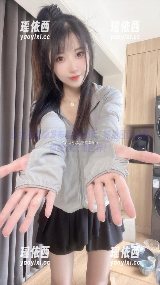 小女巫露娜发布最新图册，旅拍冒险记带你探索未知世界！