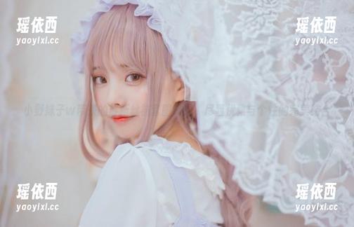 小野妹子w带来的最新丝袜套图资源，尽显优雅与个性的完美结合