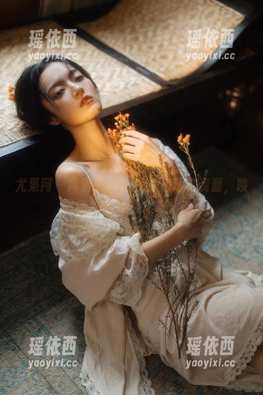 尤果网 - 高清Maggie旗袍写真资源，唤醒你心中对传统美的向往