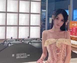 尤果网 – Zora若拉最新旗袍原图更新：穿越时空的经典美，尽在这一瞬间