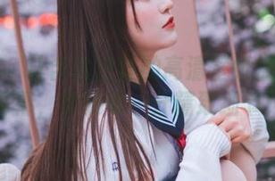 尤果网 – 让含含白丝的高清壁纸温暖你的屏幕，享受每一分精致细节！