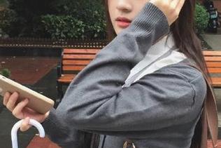 尤果网 – 修女私房写真合集：孟狐狸通过镜头传达的深邃情感