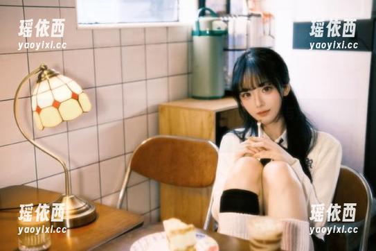 尤果网 - 张馥棋最新浴室写真：看她如何诠释优雅与性感的完美结合