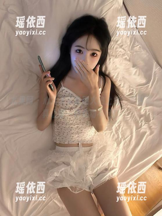 尤果网 - 心儿泳衣套图火热上线，精选写真让你一秒心动不已！