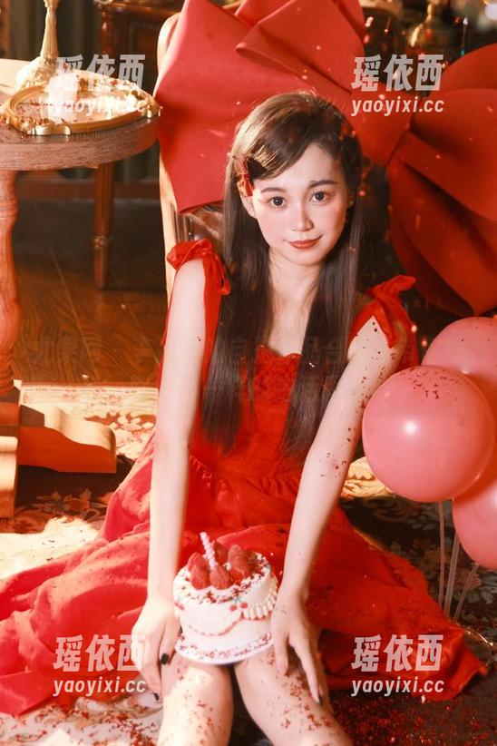 尤果网 - 李凌子的自拍作品合集：带你领略她不一样的生活风格