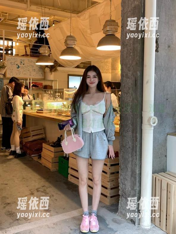 尤果网 - 李思宁肉丝合集的新发现，难道只有网盘才懂美？