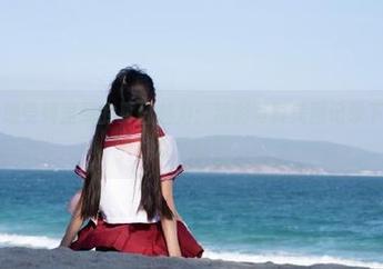 尤果网 – 感受绮里嘉的夏日魅力：精彩写真美图记录下最纯粹的欢乐时光
