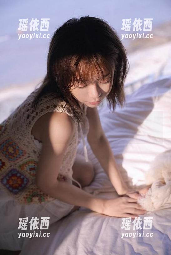 尤果网 - 芝芝Booty的温柔故事：探索她写真背后的情感图包