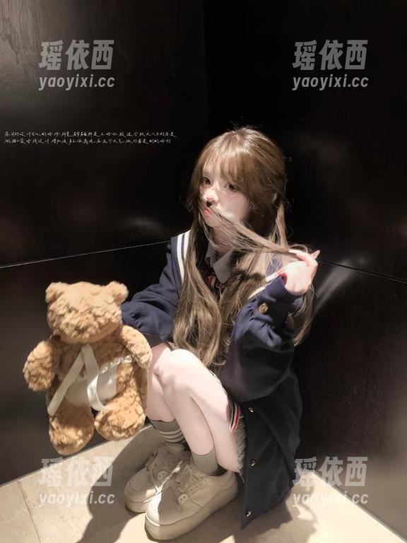 尤果网 - 原图高清！赵雪学姐的写真作品，下载无限可能的美丽