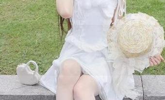 尤物馆 – 揭秘小探戈的美腿摄影术，原图与照片展现极致优雅与风情！