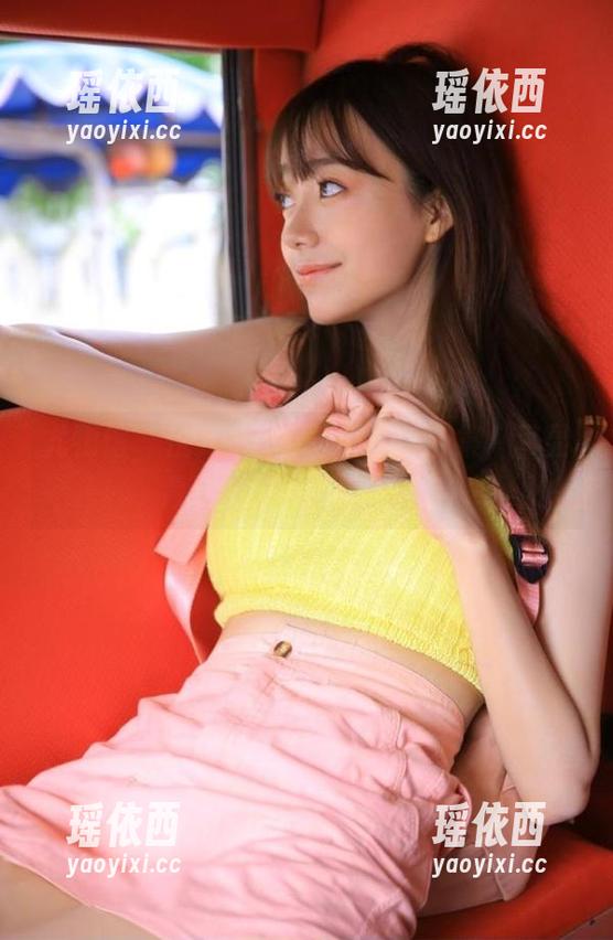 尤物馆 - 悦儿Yuky短裙写真合集，尽显青春气息的迷人套图！