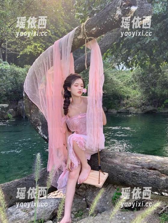 尤蜜荟 - 周大萌高跟鞋写真，诠释魅力与自信的完美套图集