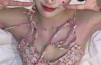 尤蜜荟 – 娜露护士灵感写真合集：每一张照片都传递着生命的希望