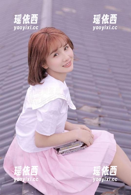 尤蜜荟 - 绝美张思允Nice比基尼写真合集，畅游在阳光与海浪之间的梦幻瞬间！