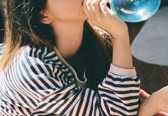 微密圈 – 探索性感紫色的奥秘：左公子666无圣光写真令人心动不已