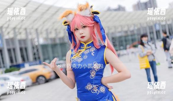 巧克力小圆面包 看完“巧克力小圆面包”全集原图,谁能抗拒“五更琉璃新春旗袍”的优雅吸引力?
