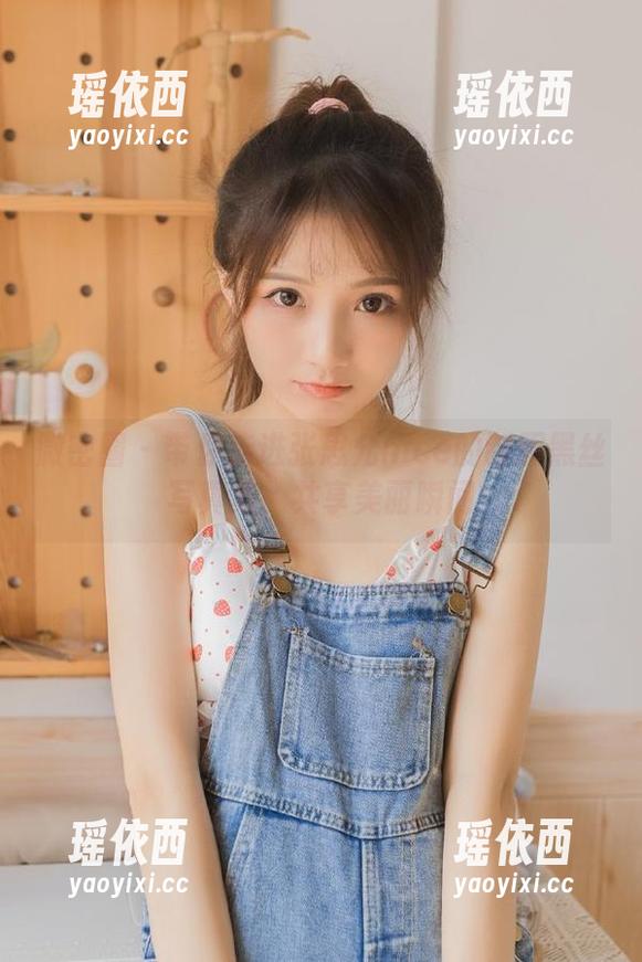 微密圈 - 带你走进张思允nice的制服黑丝写真集，共享美丽瞬间