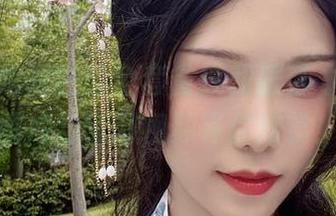 探秘抖娘利世的全套雀纹和服艺术，精彩图片与定制视频等你欣赏！