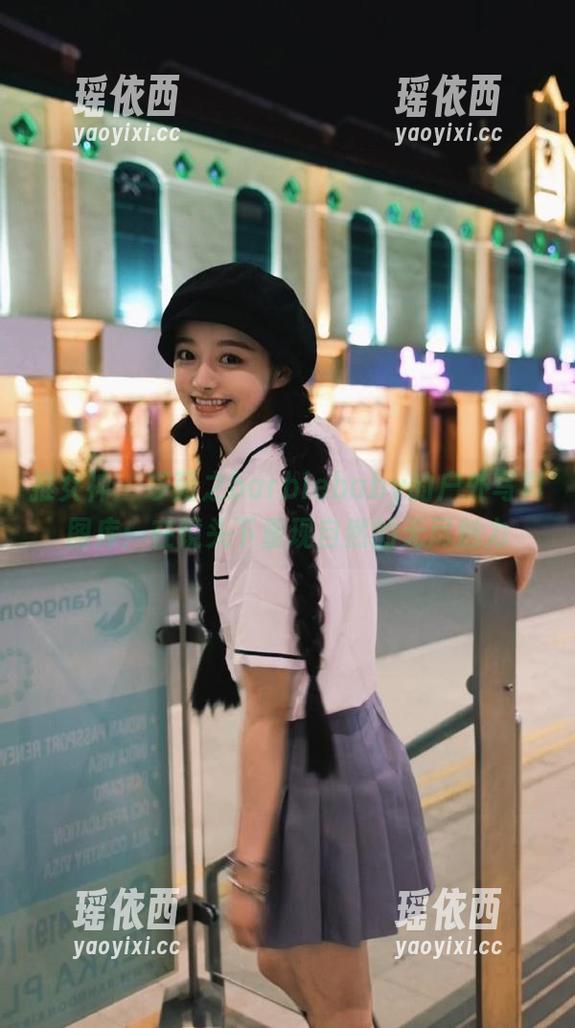 推女神 - 岑苑之barbiebaby的户外写真图库：在镜头下重现自然的无尽魅力