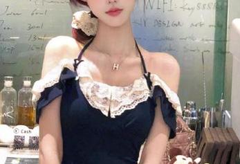 推女神 – 不容错过的艾小青自拍原图，观看她如何玩转各种风格！