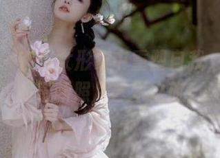 推女神 – 在修女形象中重塑自我，莫雅淇的最新照片艺术之旅！