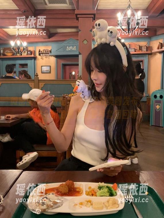 微密圈 - 无敌哒小姨妈旅拍美图发布，带给你全新的视觉享受与套图回味