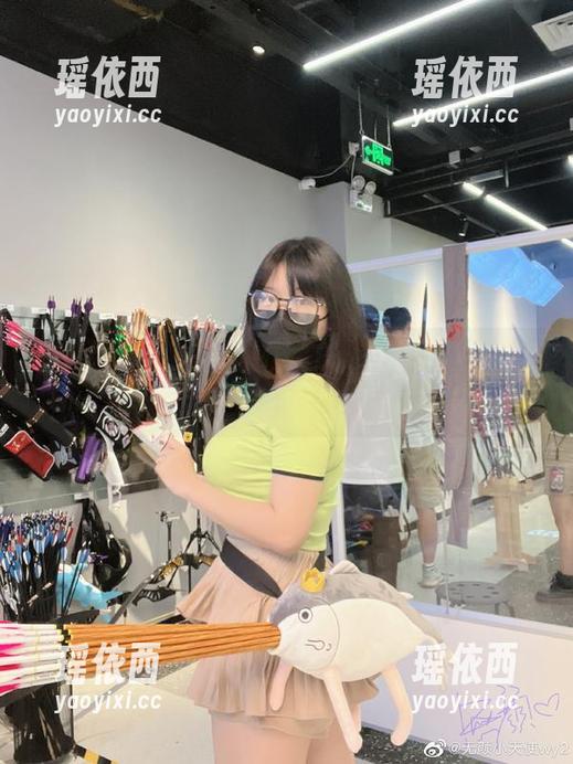 无颜小天使wy写真合集，邻家的老婆壁纸让室内充满爱意