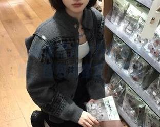 星颜社 – 体验张灵儿女仆作品中独特的风情，图包内容精彩无限